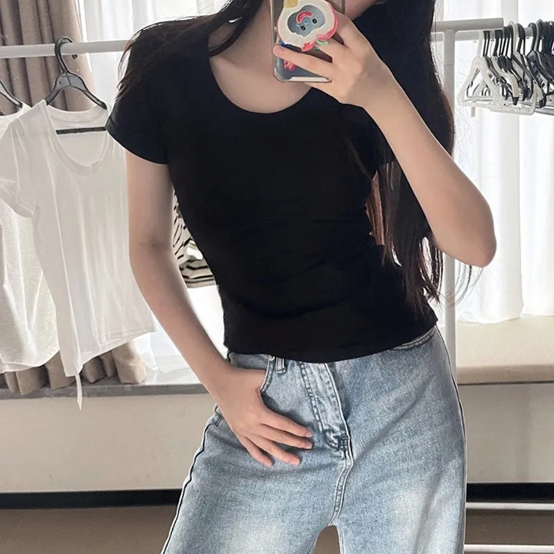 2025S Designer Women S T Shirt American Sleeved Shoulder T Shirt For Women In Summer New Slim Fit And Spicy Girl Short Style Student Top Design Sense