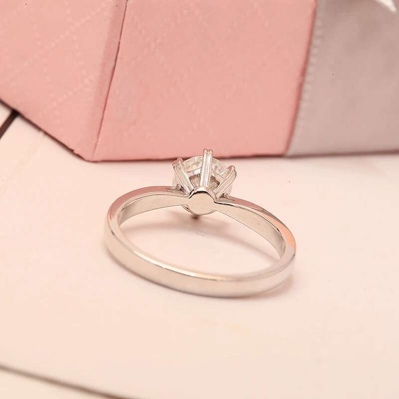 1.0ct DE Color Round Excellent Cut CVD Lab Grown Diamond Engagement Ring 14K White Gold