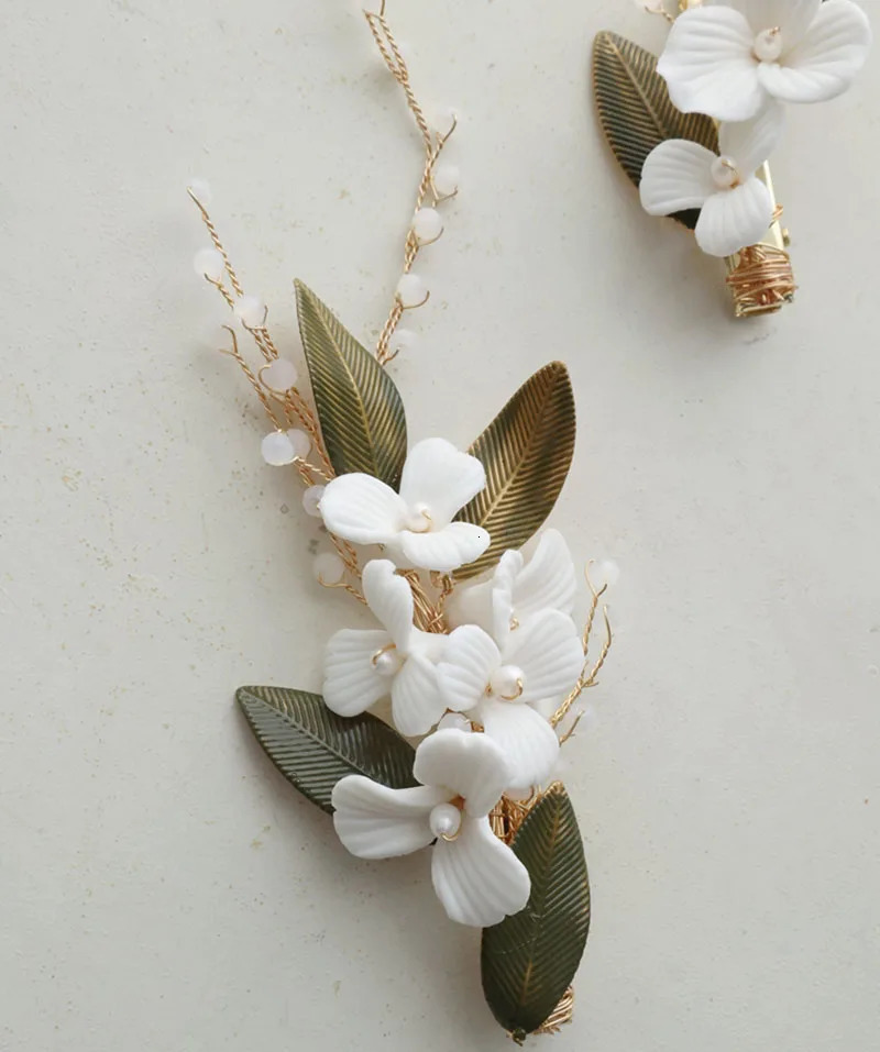 Hand drawn green leaf bridal hair clip flower wedding ball accessories womens headwear 250409