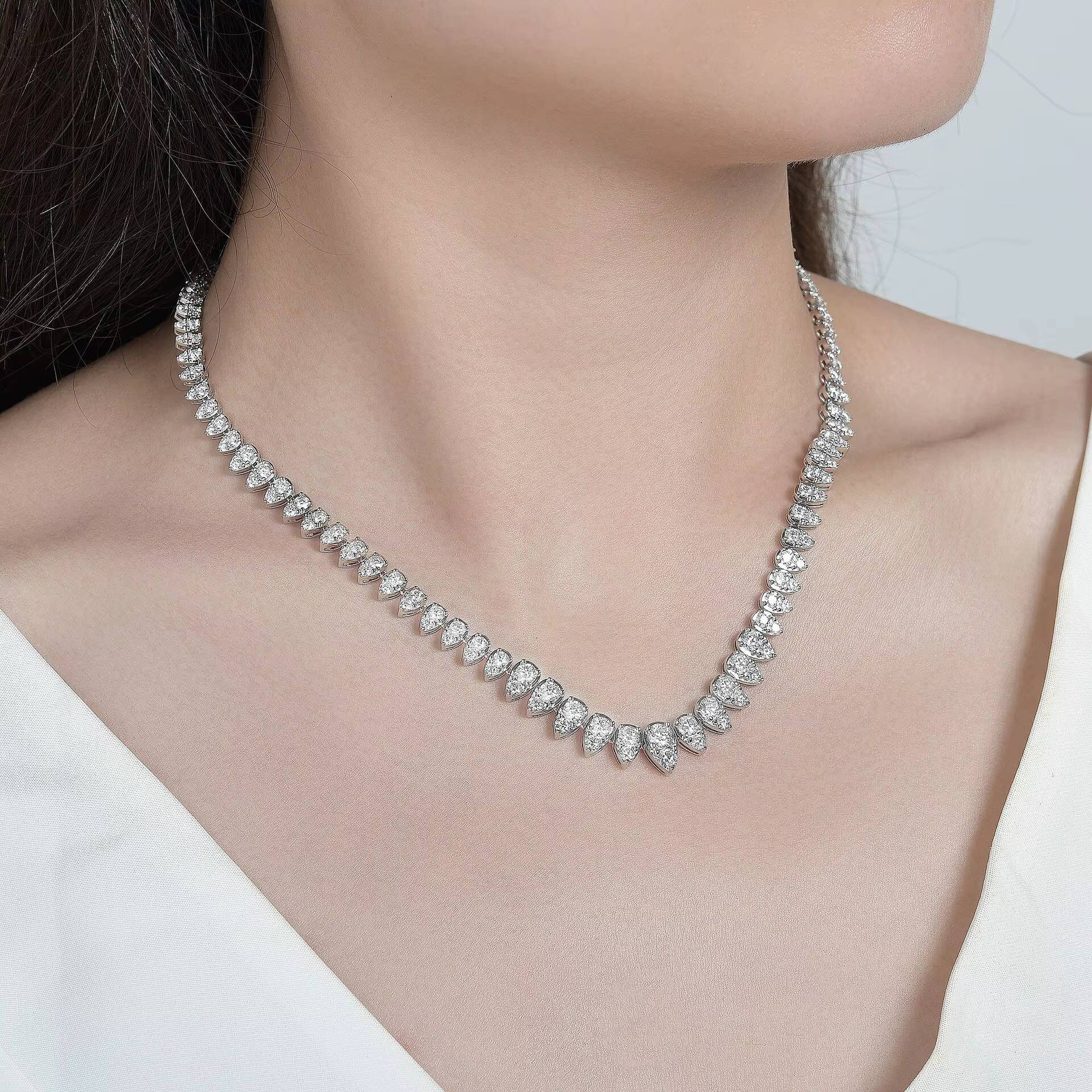 Ruizuan Luxury Women 925 Silver Moissanite Necklaces Custom Jewellery Manufacturer Jewellery Charms