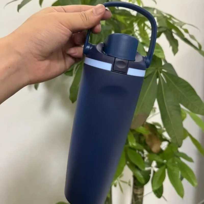 Fashionable cup Stainless Steel Vacuum Double-Layer Insated Sports Water Bottle Perfect Cpanion for Outdoor Sport Adventure Y251110