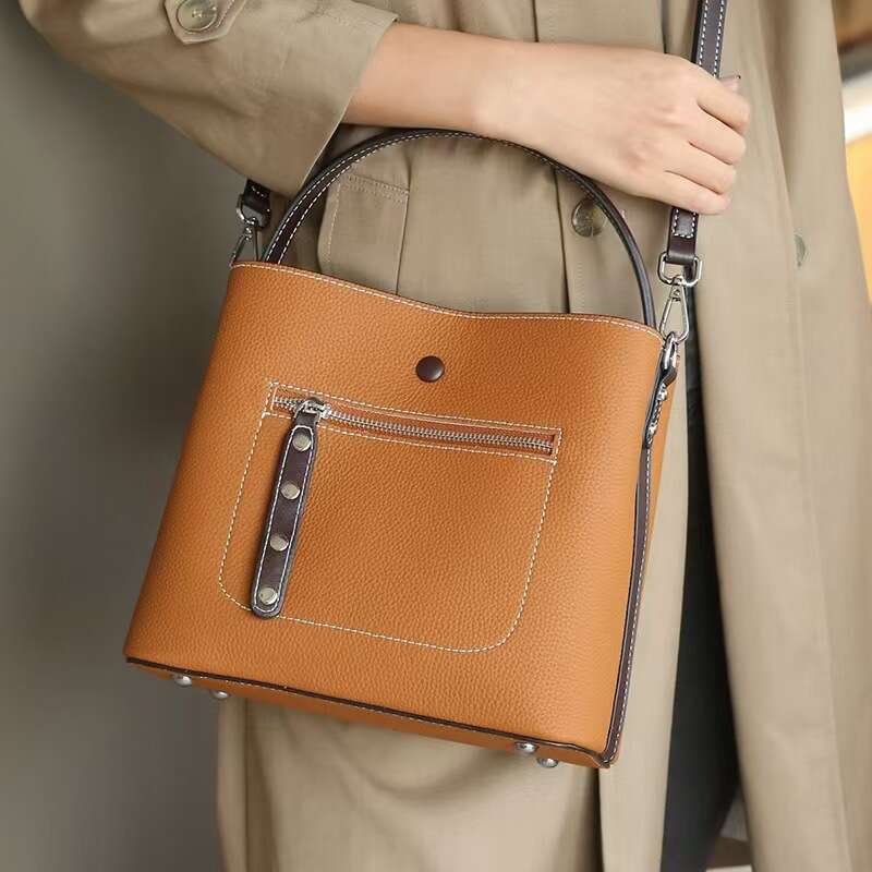 Luxury Bags Designer Genuine Leather Shoulder Bags Women's Large Capacity Totes Bucket New Beach Bags High Quality Texture Cross Body Bag