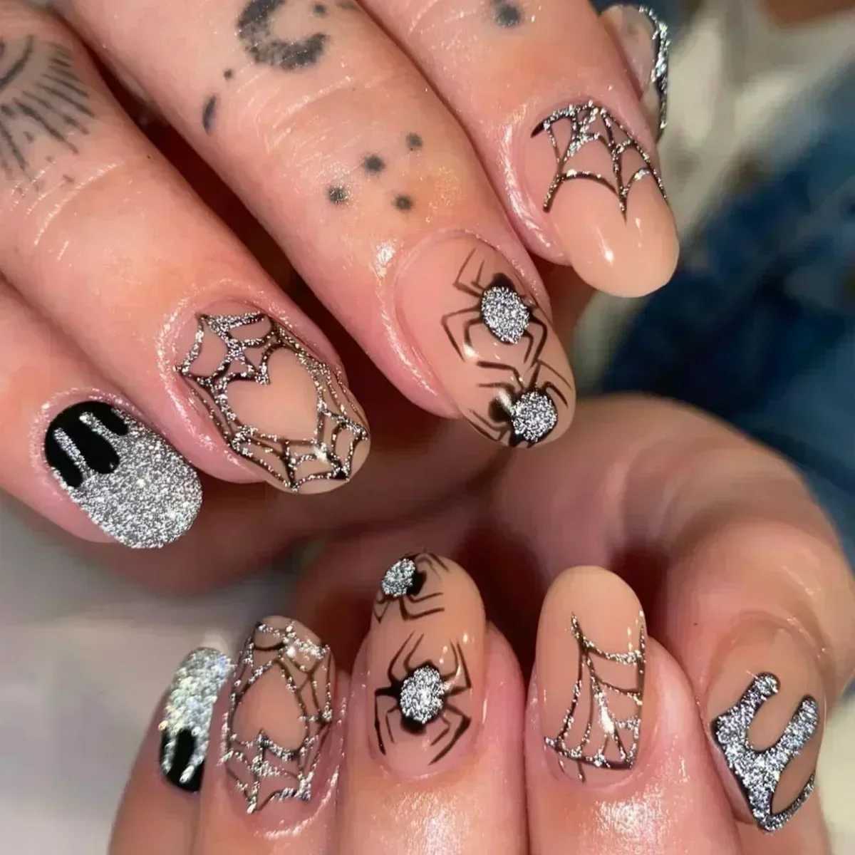 24Pc Halloween Fake Nails with Almond Head Design Cute Clown Fake Nails French Full Set Handmade Press Girl Nail Tips W250410