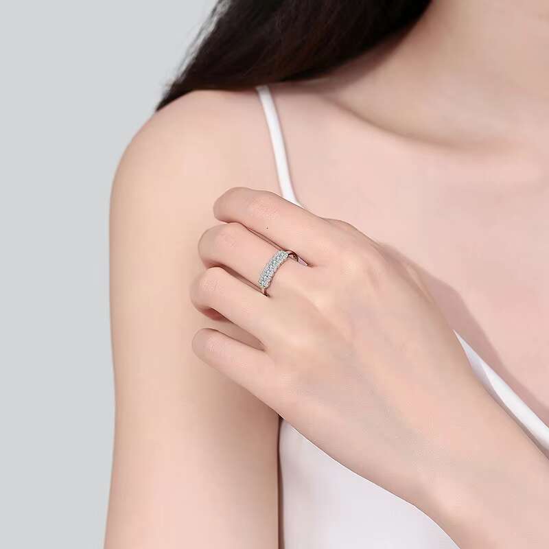 Light Luxury High Grade S925 Pure Silver Mosang Stone Womens Wedding Ring