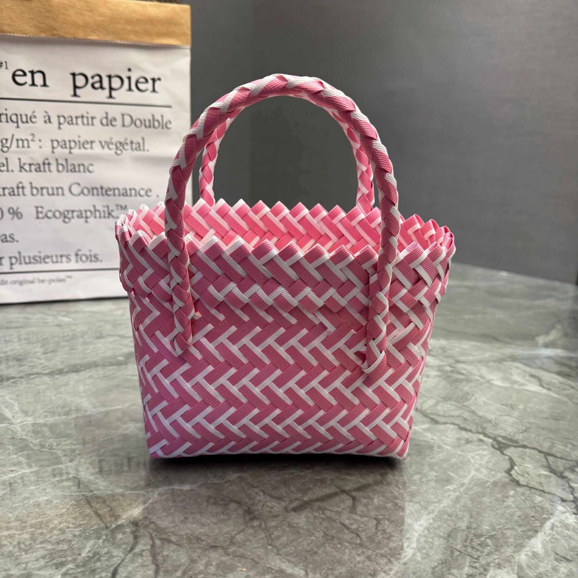 New Women's Designer Bag Handbag Woven Basket Souvenir Basket Beach Bag Women's Bag Outdoor Leisure Bag Multi Functional Bag