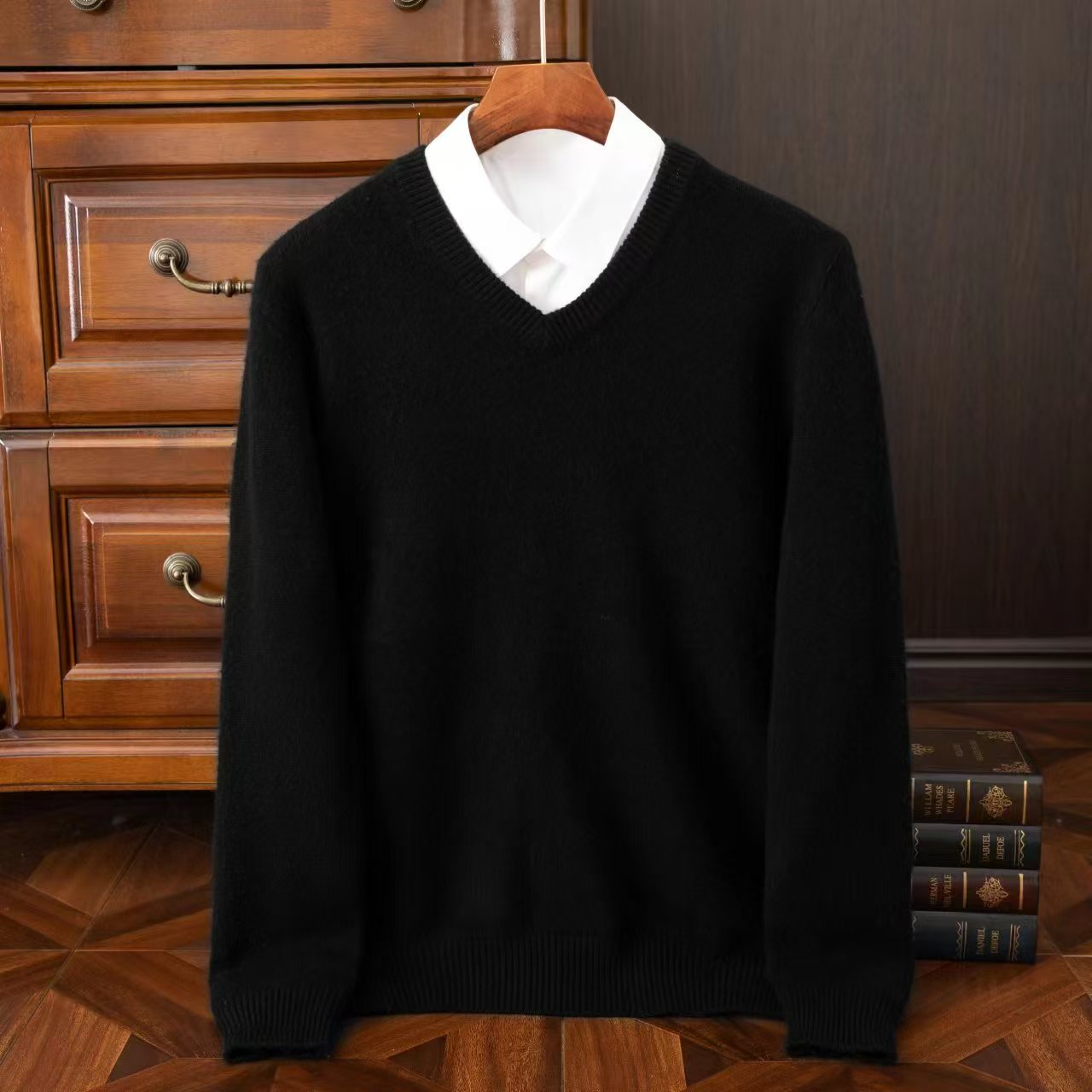 New autumn and winter thick wool sweater men's V-neck sweater loose and warm casual knitted base sweater
