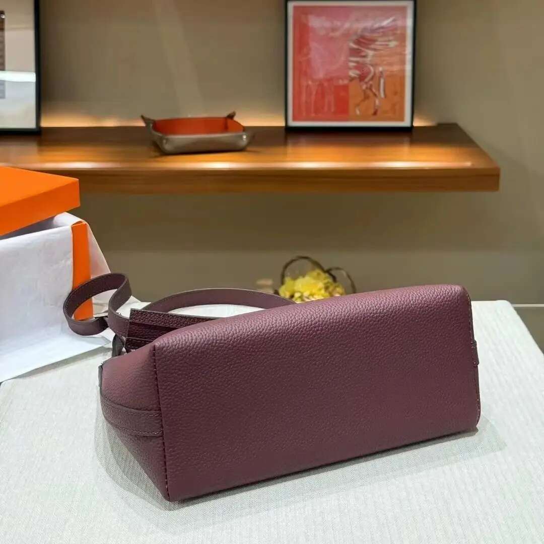 Brand Design Fashion Lychee Pattern Genuine Leather Bucket Bag 2024 High Quality Cowhide Shoulder Handbags For Women