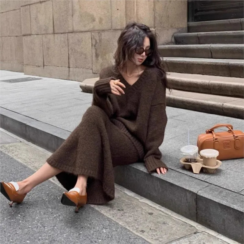 elegant 2 pieces set for woman French Commuting two piece outfit temperament home clothes Solid color Loose Homewear Vneck 251110