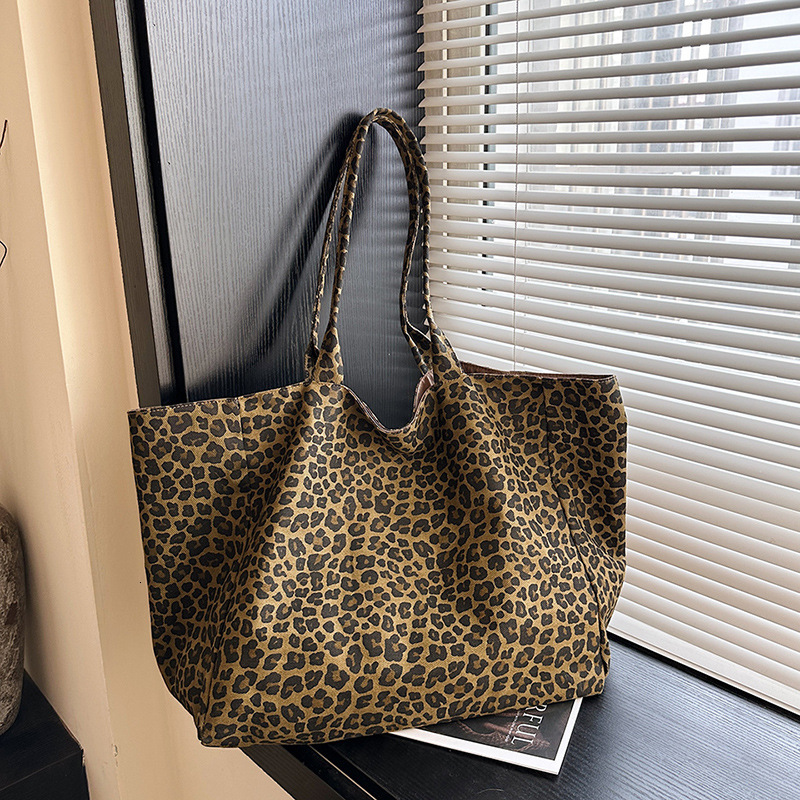 Designer bag new retro double-sided canvas bag casual fashion large capacity shoulder bag women's fashion commuting handbag luxury bag