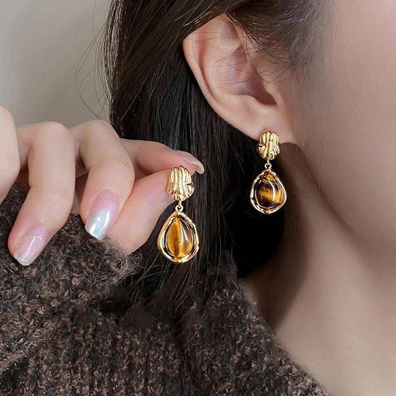 Vintage Brown Resin Tiger Eye Stone Dangle Earrings for Women Fashion Silver Needle Earring Personality Melard Color Jewelry 250409