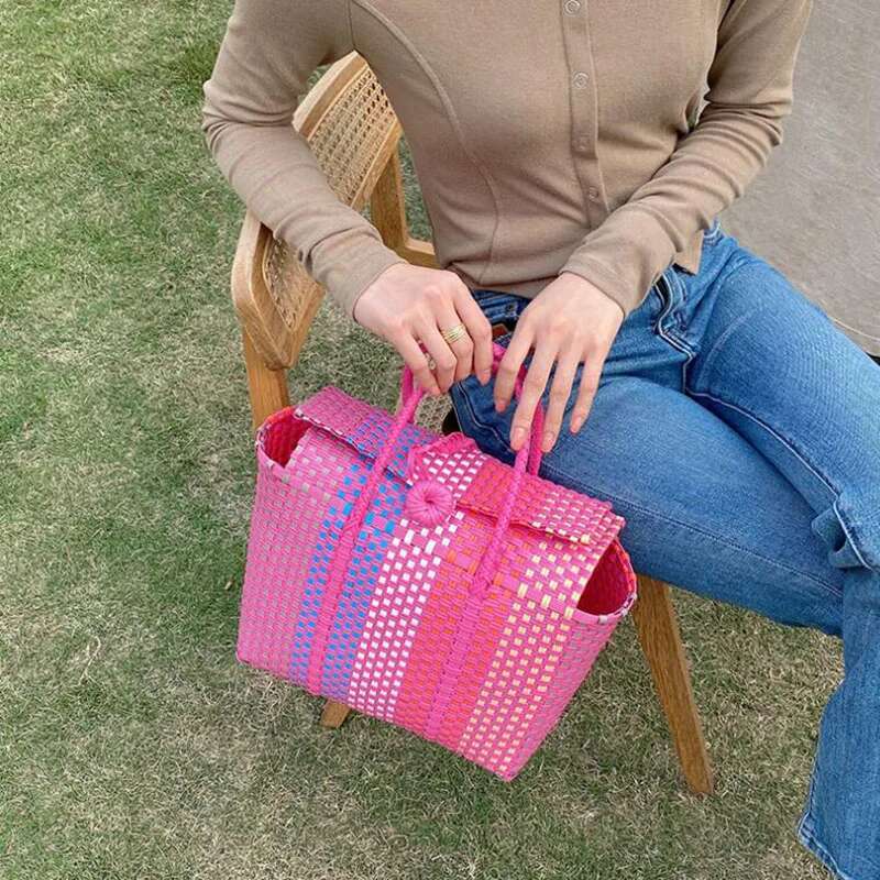 Women Large Weave Beach Woven Bucket Bag Casual Tote Handbags Shopping Popular Plastic Braided Holiday Basket