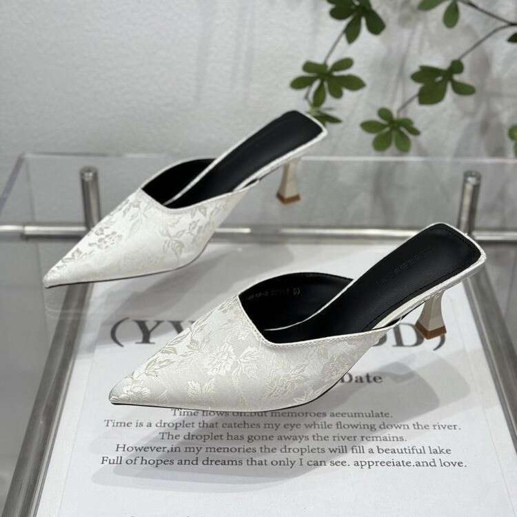 Woman Sandals New Pointed High Heeled Slippers For Women Featuring Chinese Style Embroidery Fairy Style Wearing High Heels With Toe Caps And Single Sh