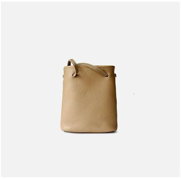 New Ins Chic Leisure String Close Small Flap First Layer Cow Leather Women Crossbody Bag Daily-Use Mini Phone Purse Sier