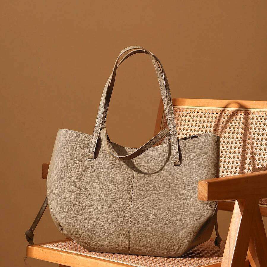 Top-Layer Cowhide Extra Tote New Niche Design Women's Handbag Commuting Fashion Large Capacity Shoulder Bag 251110