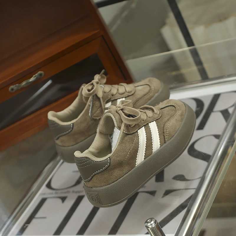 2025 New Children Winter Sneaker Foreign Style Fleece Thermal Board Shoes Girls Sports Shoes Soft Soled Cotton Casual ShoesT251110