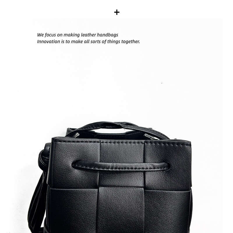 2023 New Handheld Casual Shoulder Solid Color Handbag Women's Drawstring Woven Vegetable Basket Bucket Bag
