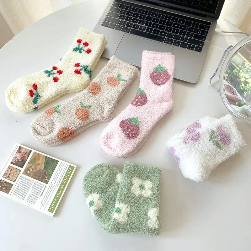 Japanese Kawaii Cute Socks Autumn Winter Thicken Warm Soft Plush Women Socks Coral Fleece Thermal Homewear Floor Sleeping Socks 251106