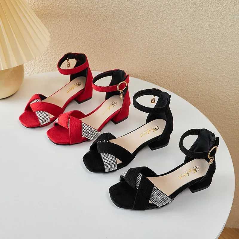 Children Mary Janes for Par Wedding Shows Girls Low Boots Wrinkled Rhinestone Sandals Classic Childrens Princess Shoes PU 2024 New Z250410