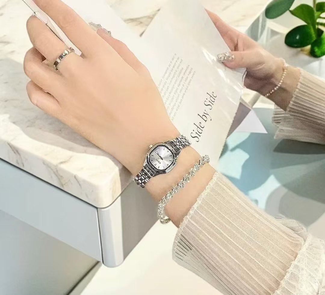 Designer Women Watch Fashion New Luxury Niche TLXT Small Classic Dial Square Watch Retro Trend Steel Strip Waterproof Women Wristwatch