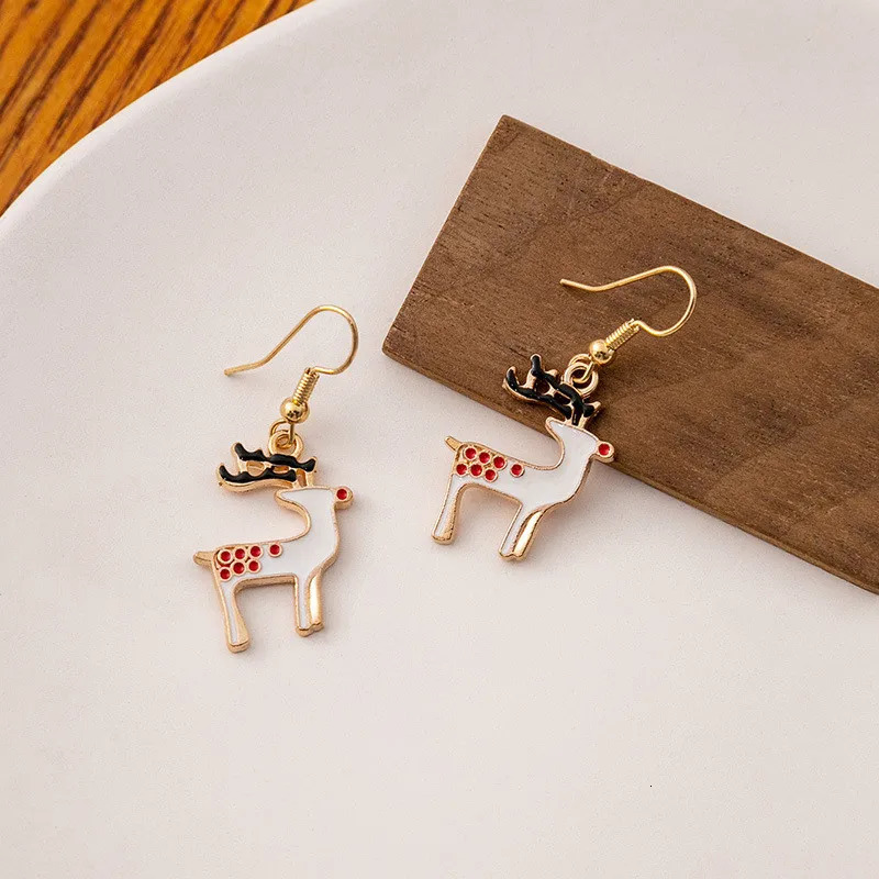 Vintage Metal Christmas Tree Dangle Earrings for Women Fashion Socks Santa Claus Snowflake Drop Earings Year Party Jewelry 251031