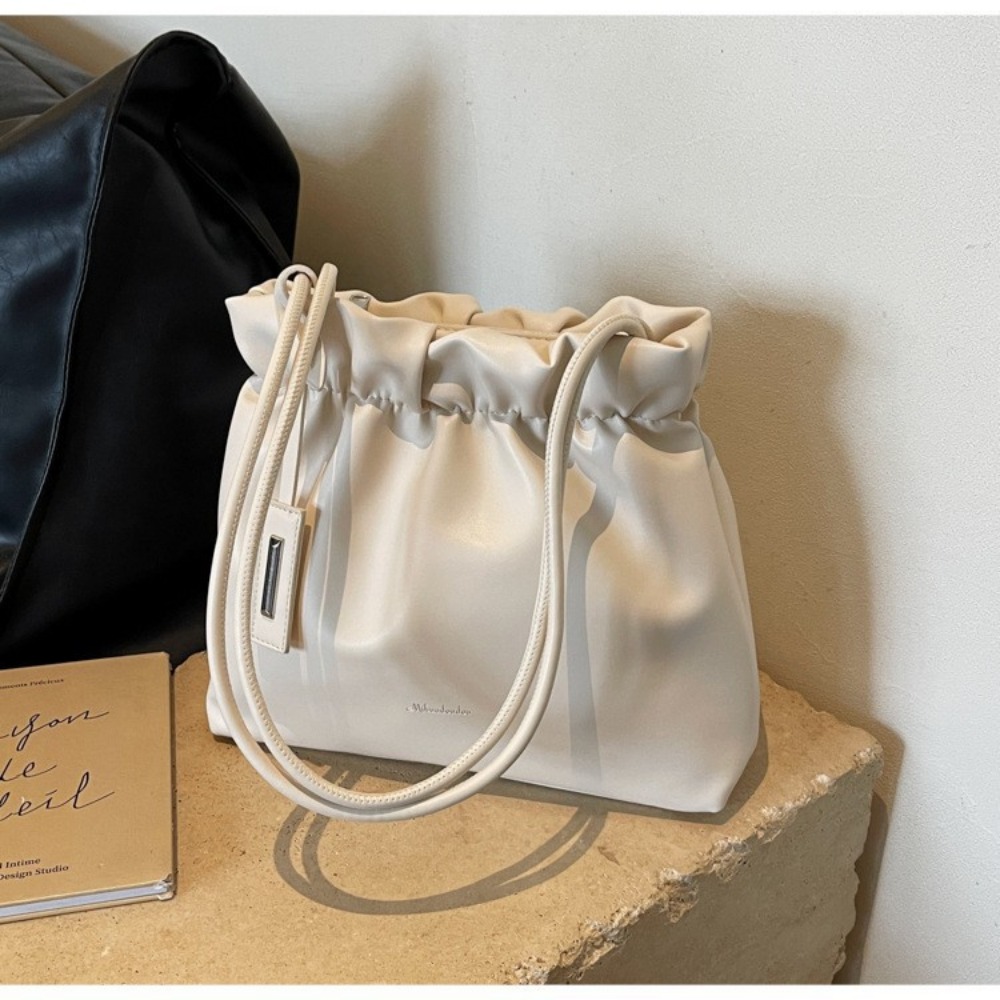 Stylish & Spacious Women's Handbag Contemporary Herringbone Patterned Tote for Any Occasion