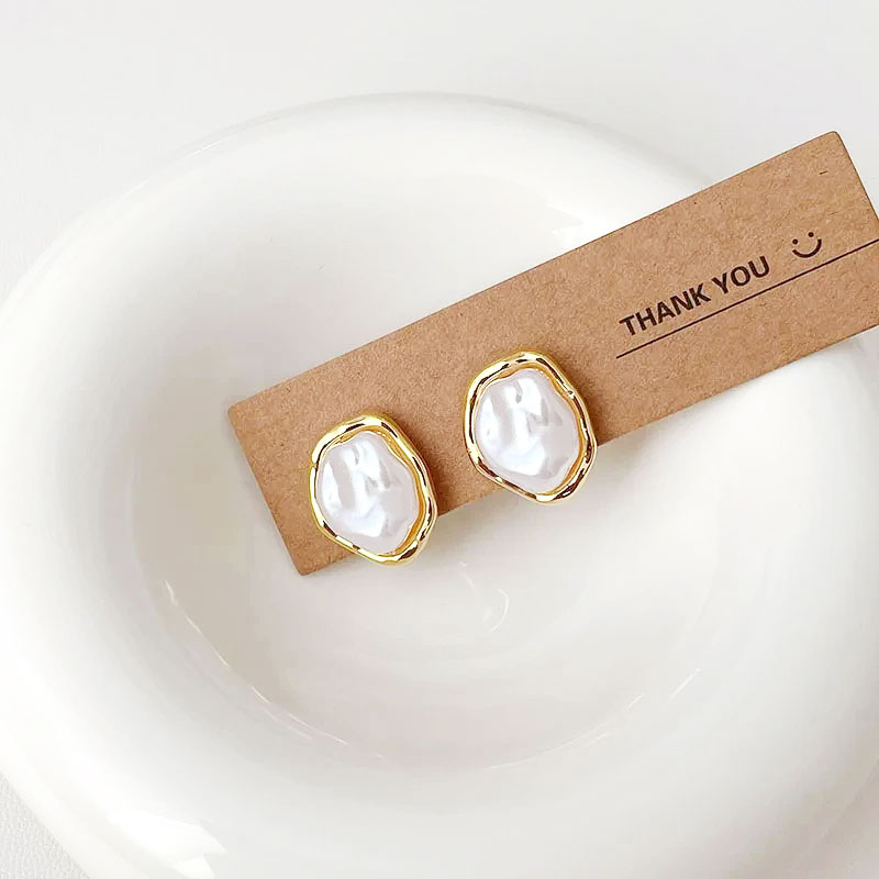 Geometric Irregular Round Metal Pearl Earrings for Women 2024 Minimalist Style Personality Earrings Trendy Jewelry Gift