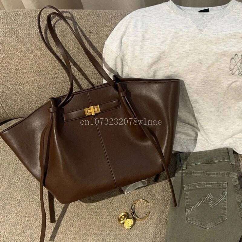 2025 Women's Summer Large Capacity Commuter Tote Female Korean Fashion Luxury Pu Leather Handbags Chic Trend Underarm Bag