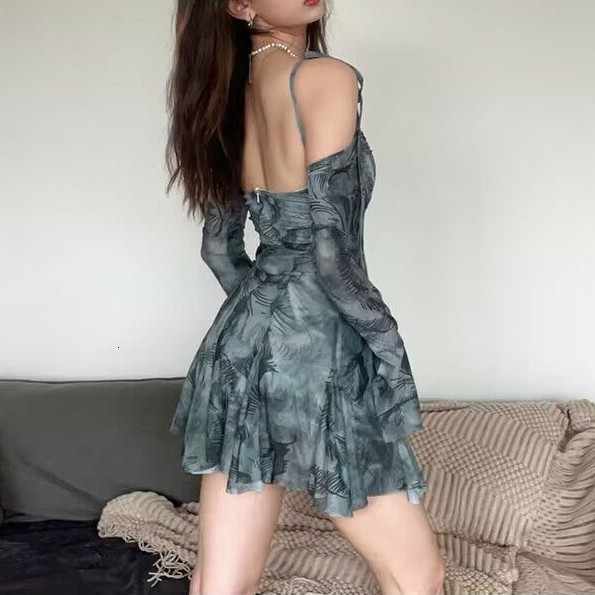 Women's 2025 Summer Sexy Off Shoulder Flare Sleeves Printed Waist Shrinking Slim Strap Dress