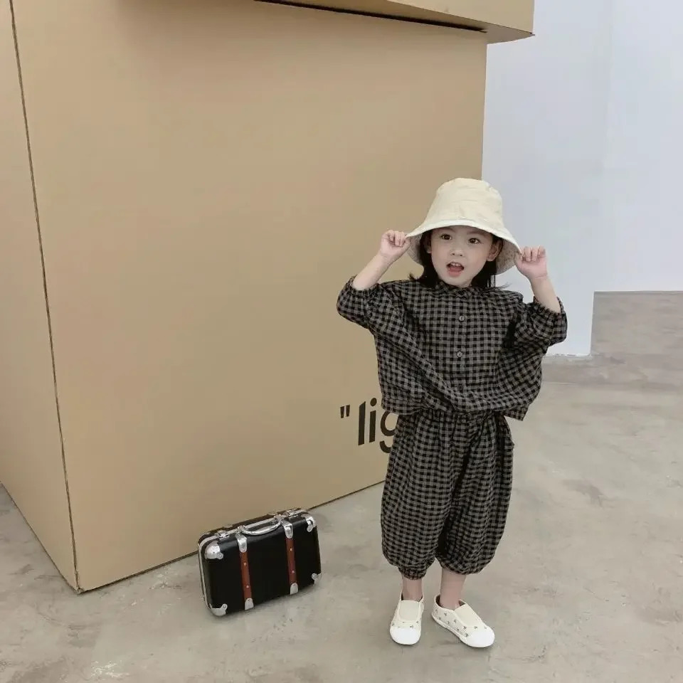 Childrens and Girls Korean Cotton and Linen Set Spring/Summer Style Summer Baby and Girls Fashion Casual Checkered 7-Point Set 2-piece Set 250409