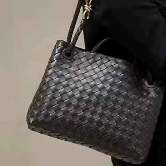 Designer Bag Woven Tote Bag For Women 2025 New Large Capacity Fashion Designer Handbag Luxury Retro Metal Rope Buckle Handbag Single Shoulder Crossbod