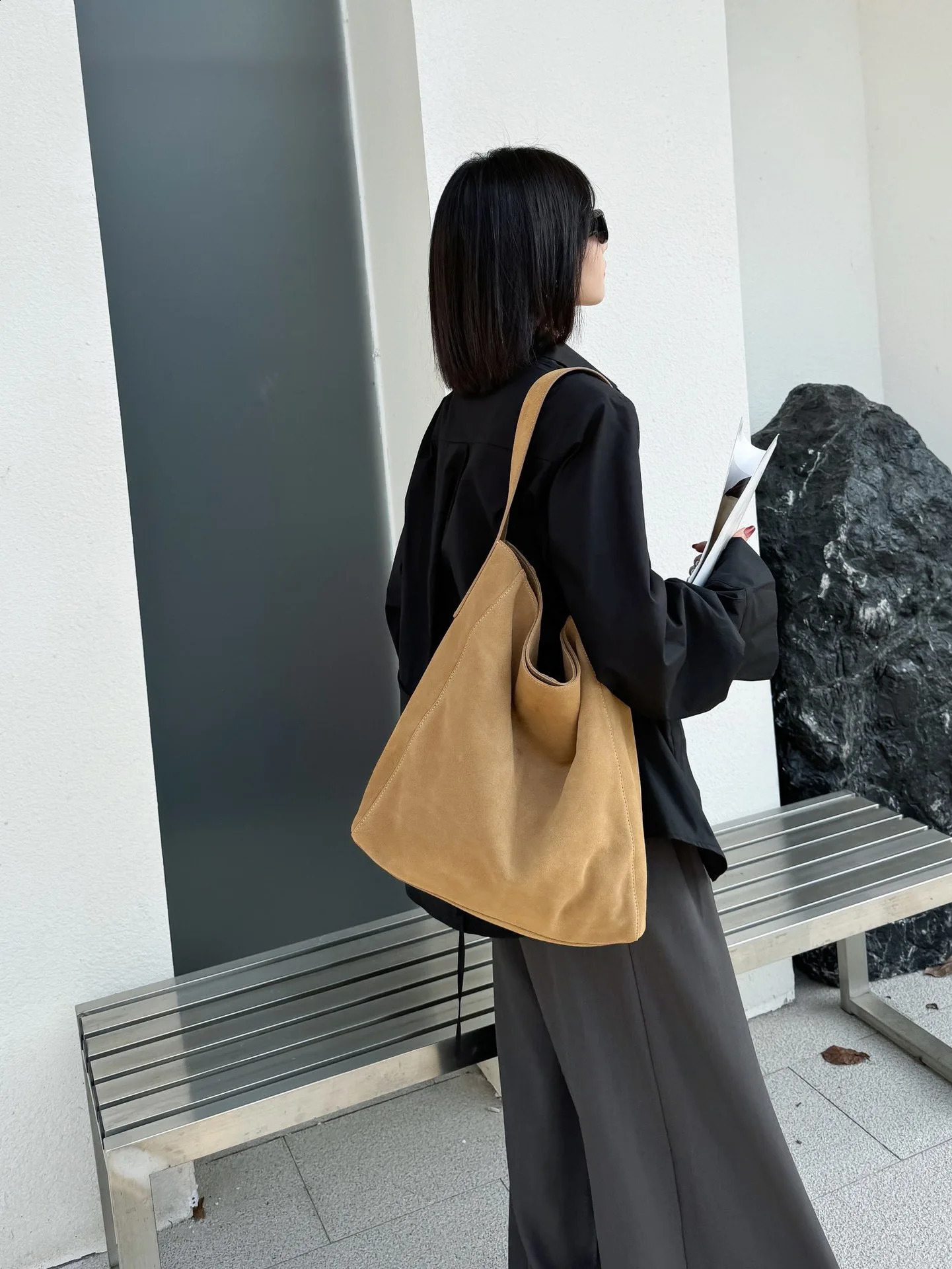 Customized for Individuals Large Capacity Winter Tote High Class Matte Suede Wool Women Handbag Coffee Kakhi Travel Shoulder Bag 251106