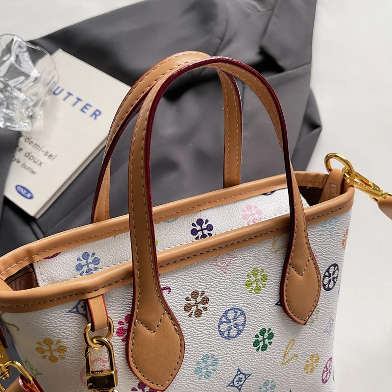 Elegant Handbag for Women Leather Crossbody Bag Famous Designer Popular Classic Shoulder Bag Ladies Tote Bag R251110