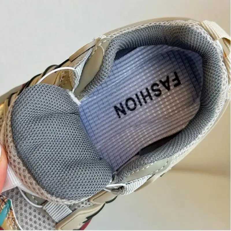Childrens Outdoor Sports Shoes 2025 Autumn New Rotating Buckle Boys Outdoor Mountaineering Shoes Girls Soft Sole Fashion CasuT251110