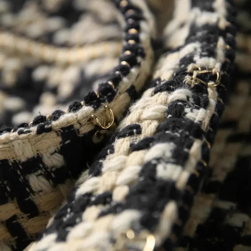 Bright Silk Line Decoration Plaid Vintage ONeck Long Sleeve Womens Jacket Covered Button Short Jackets Coat For Women 251110