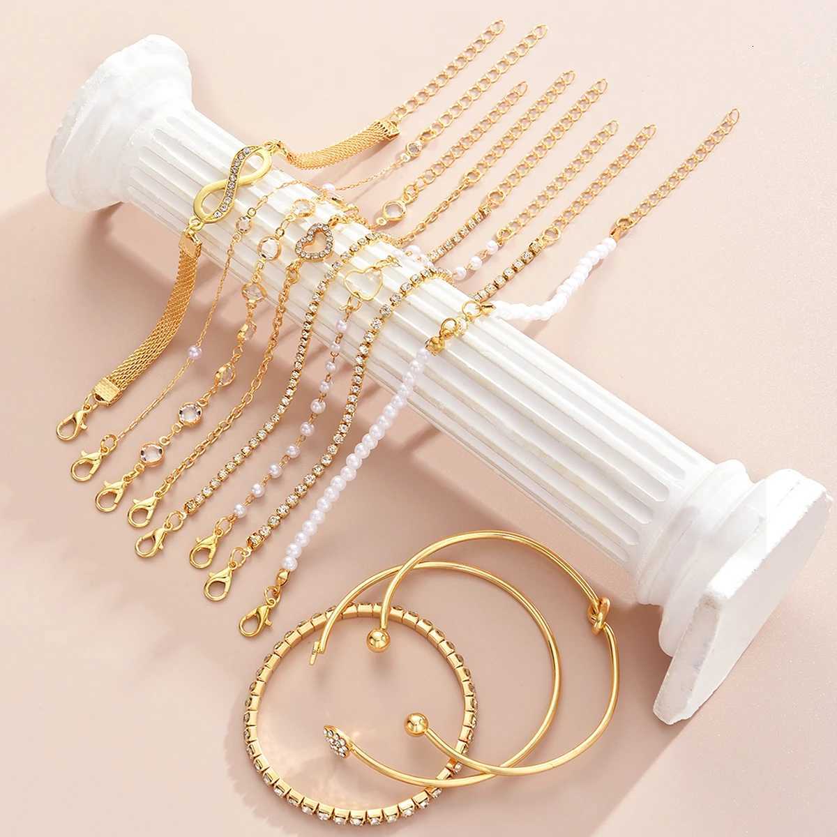 11 Pcs Boho Pearl Crystal Heart Infinity Sign Bracelets for Women Vintage Elegant Gold Color Bracelets Sets New Vacation JewelryT251110