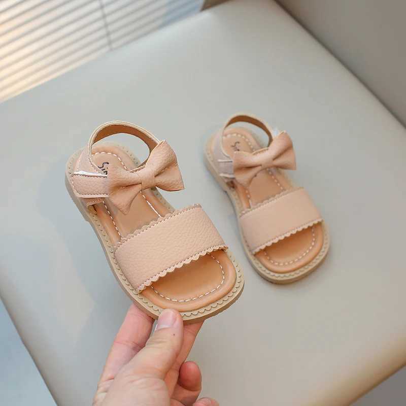 Preschool girl sandals childrens beach shoes 2024 summer new childrens flat shoes Sweet Princess Z250410