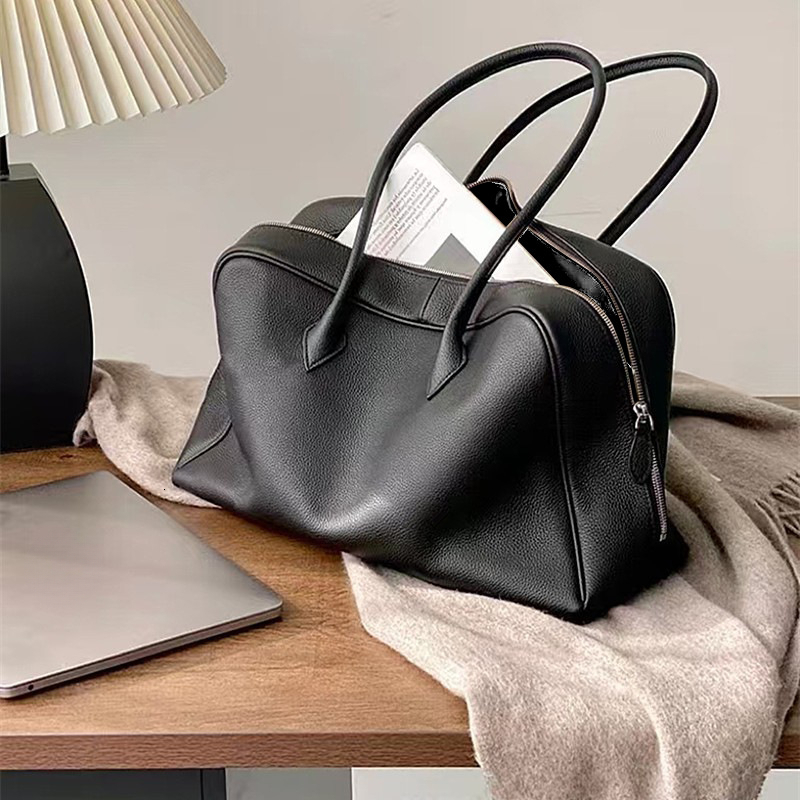 Leather texture lychee pattern design solid color light luxury handbag large capacity designer winter new underarm bag