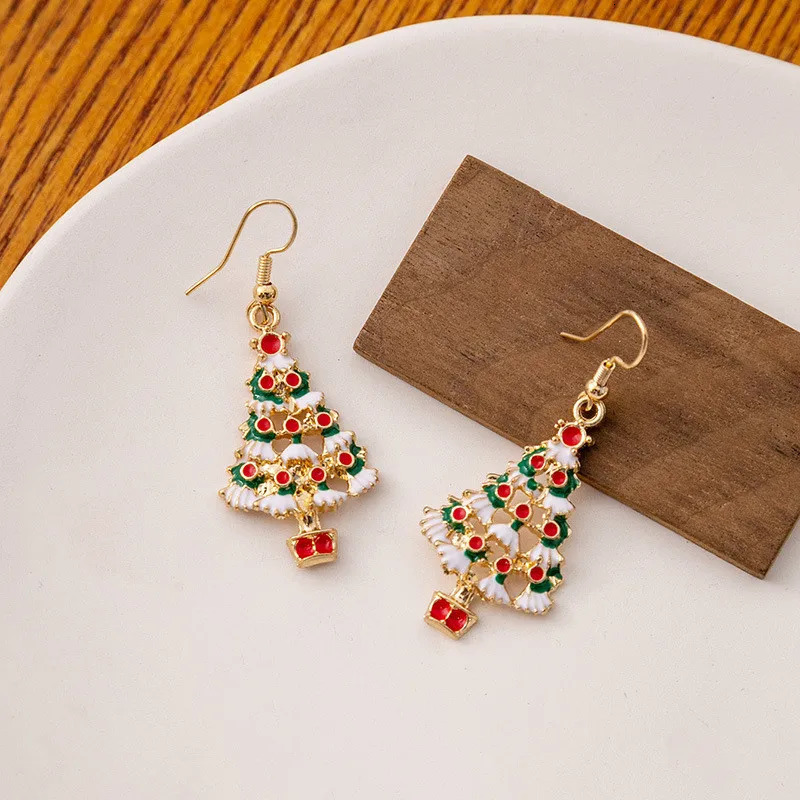 Vintage Metal Christmas Tree Dangle Earrings for Women Fashion Socks Santa Claus Snowflake Drop Earings Year Party Jewelry 251031