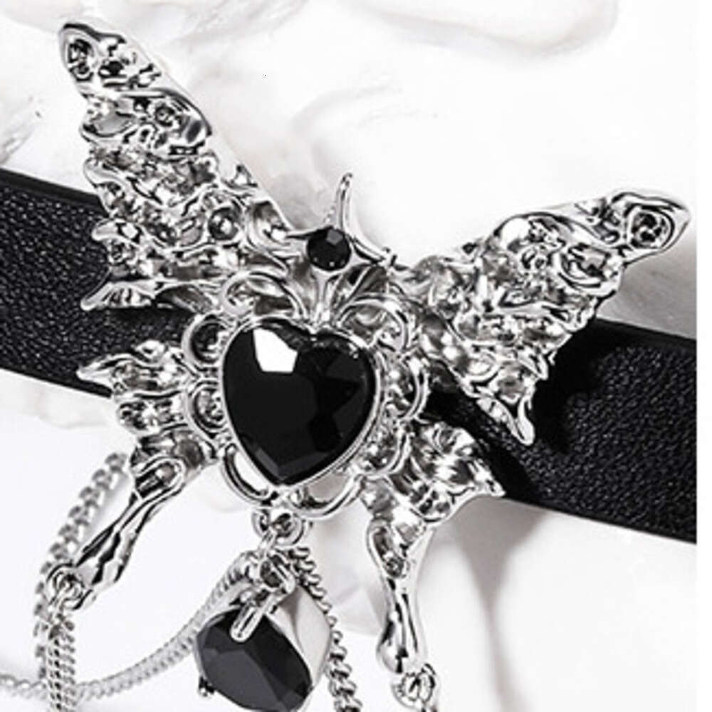 Original Personality Butterfly Black Heart Sweet Cool Spicy Girl Choker Necklace Dark Style Leather Collarbone Chain