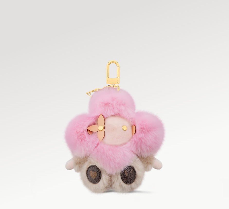 With BOX New Designer Keychain FUR Cute Doll Pink Khaki Luxury Keychains Women Bag Car Keyrings Lanyards Christmas Birthday Gift
