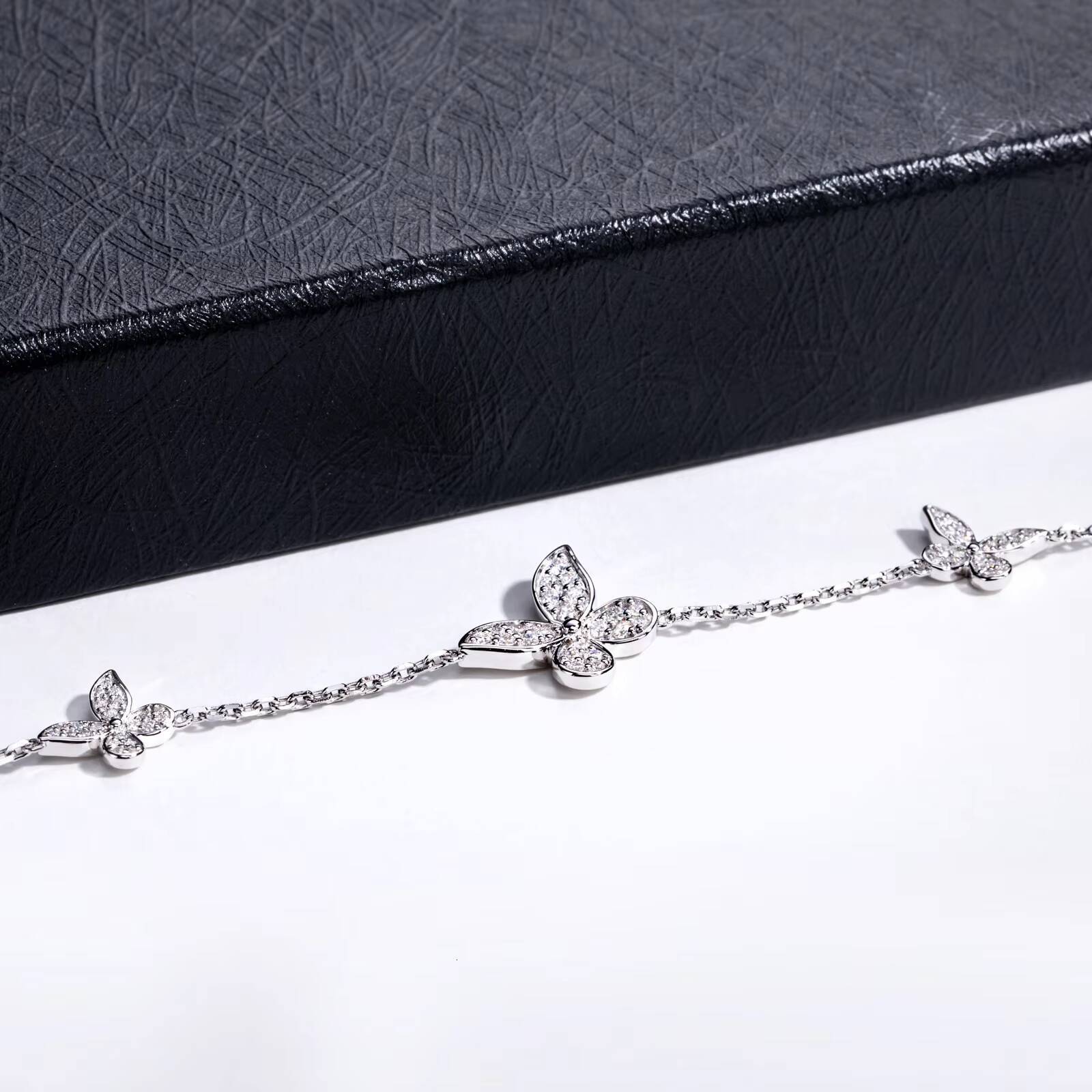 Fashion New Trend Butterfly 925 Sterling Silver Vvs Moissanite Fine Anklets Chain Leg Bracelet for Women