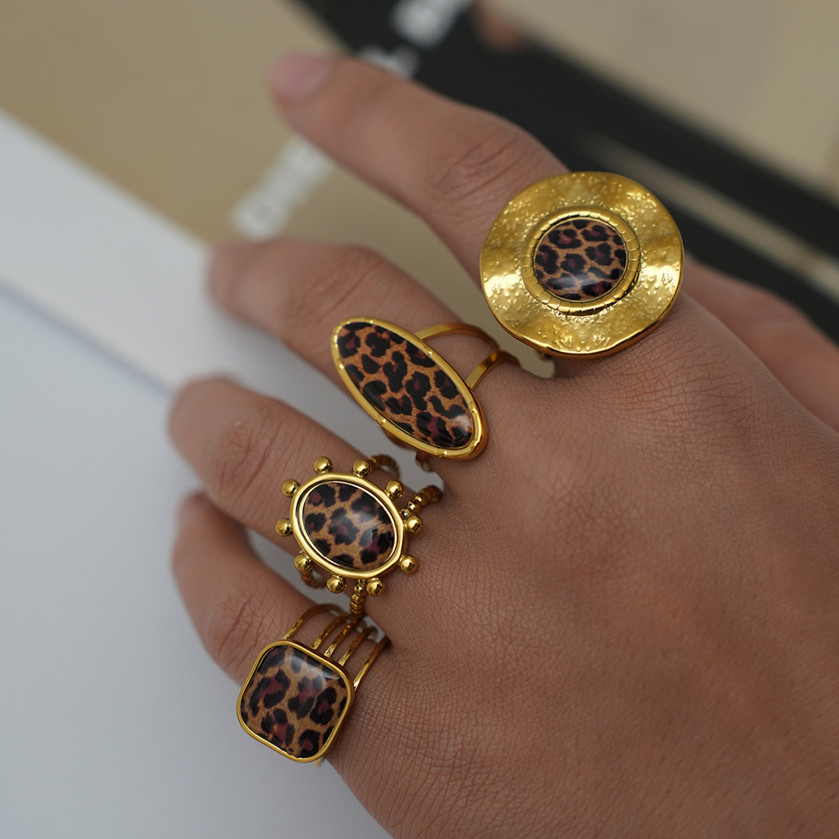 Cross-Border Hot-Selling Jewelry Stainless fashion ring Steel 18K Leopard Print Ring Designer Ring for Women Niche High-End Light Luxury Open Ring Who