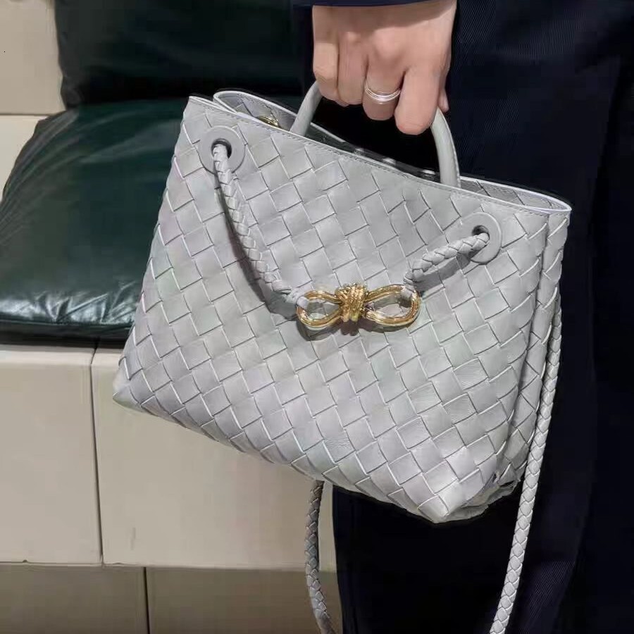 Designer Bag Woven Tote Bag For Women 2025 New Large Capacity Fashion Designer Handbag Luxury Retro Metal Rope Buckle Handbag Single Shoulder Crossbod