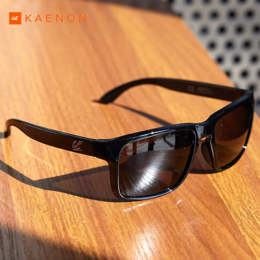 Kaenon Classic Square Sunglasses Polarized Unisex Medium Size Pochromic Gray Sun Glasses 251103