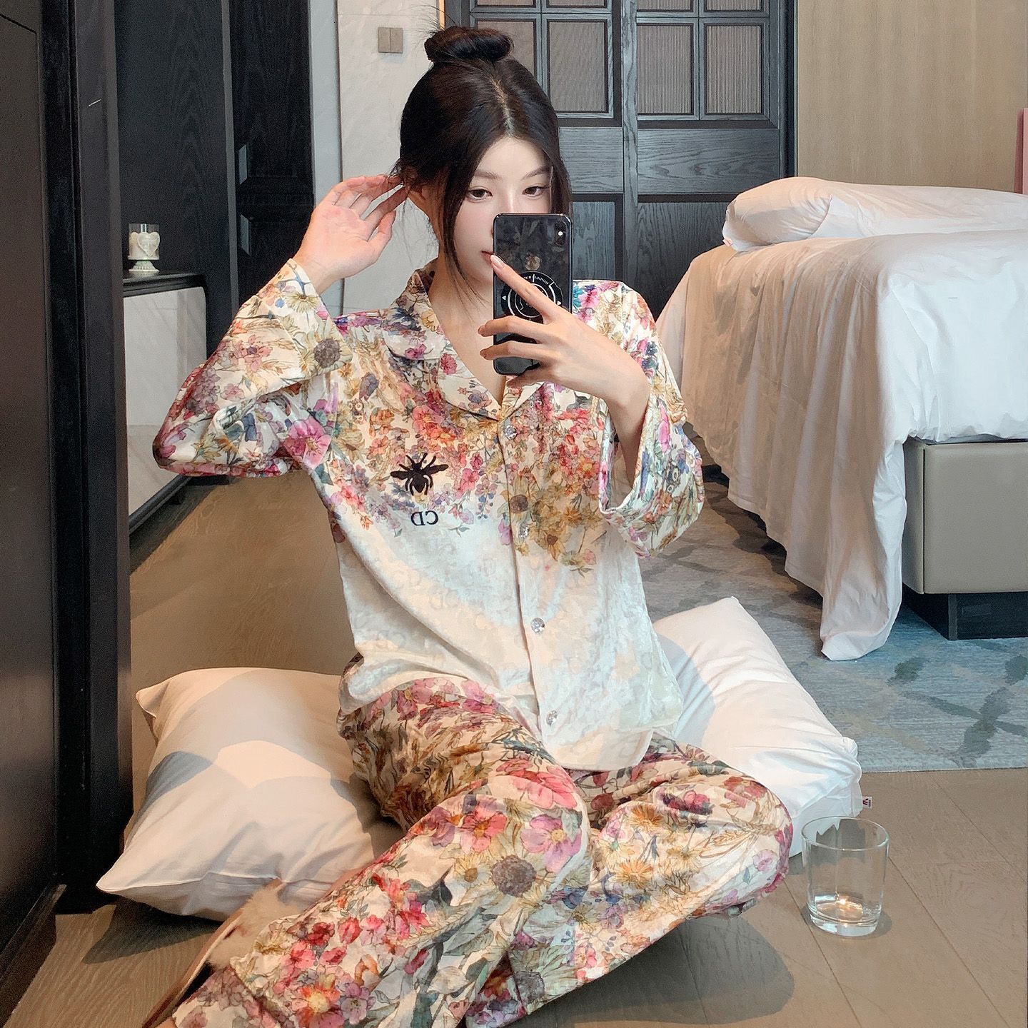 Golden Velvet Pajama Women's Spring and Autumn Designer with Chest Mat New Winter Sexy Internet Red Style Women's Pants Home Clothes Set