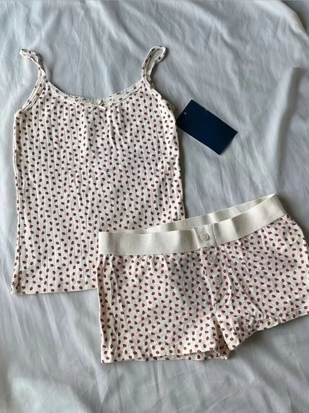 Strawberry vest shorts 2-piece set womens eyelid bow slim fit vest top with elastic waist patch straight shorts sweet set 250409