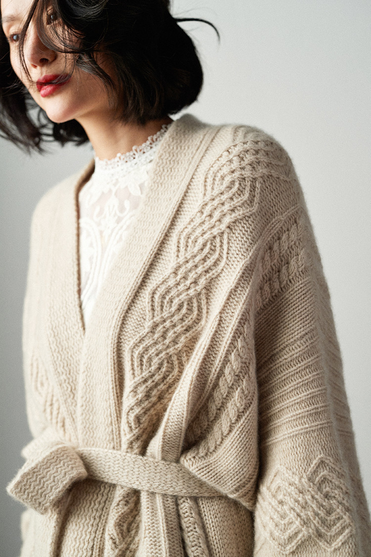 Fengjia Autumn Winter Stunningly Beautiful Retro Lazy Style Sweater Womens Cardigan Knitted Coat Loose Cashmere Sweater 230317