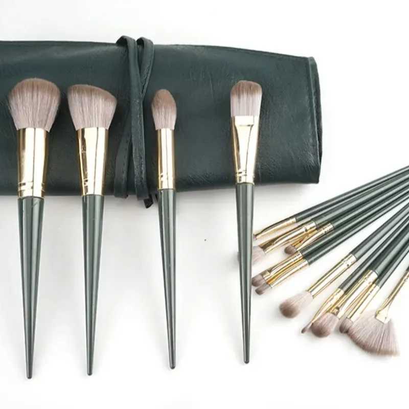 14-Piece Makeup Brush Set Soft Nylon Bristles Foundation Brush Eyeshadow Brush Multi-Function Makeup Brush Travel Set L251110