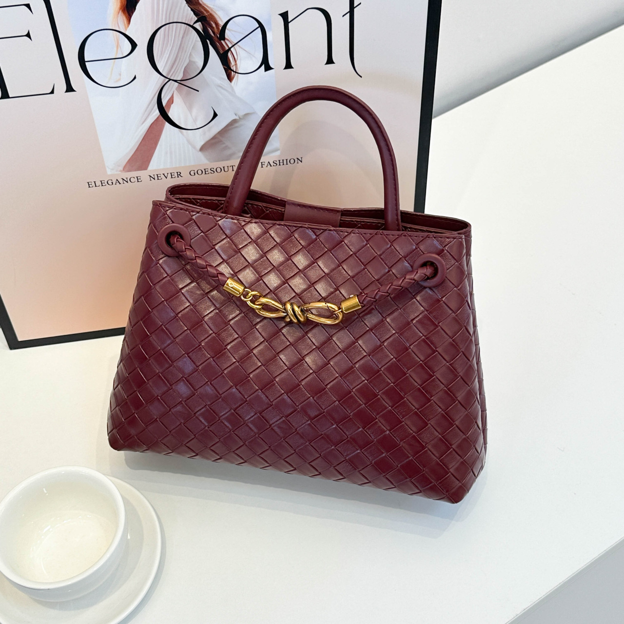 Designer Hot Sale Women's Bag 2025 New Metal Rope Buckle Woven Bag Designer Handbag Shoulder Bag Niche High-quality Texture Handbag