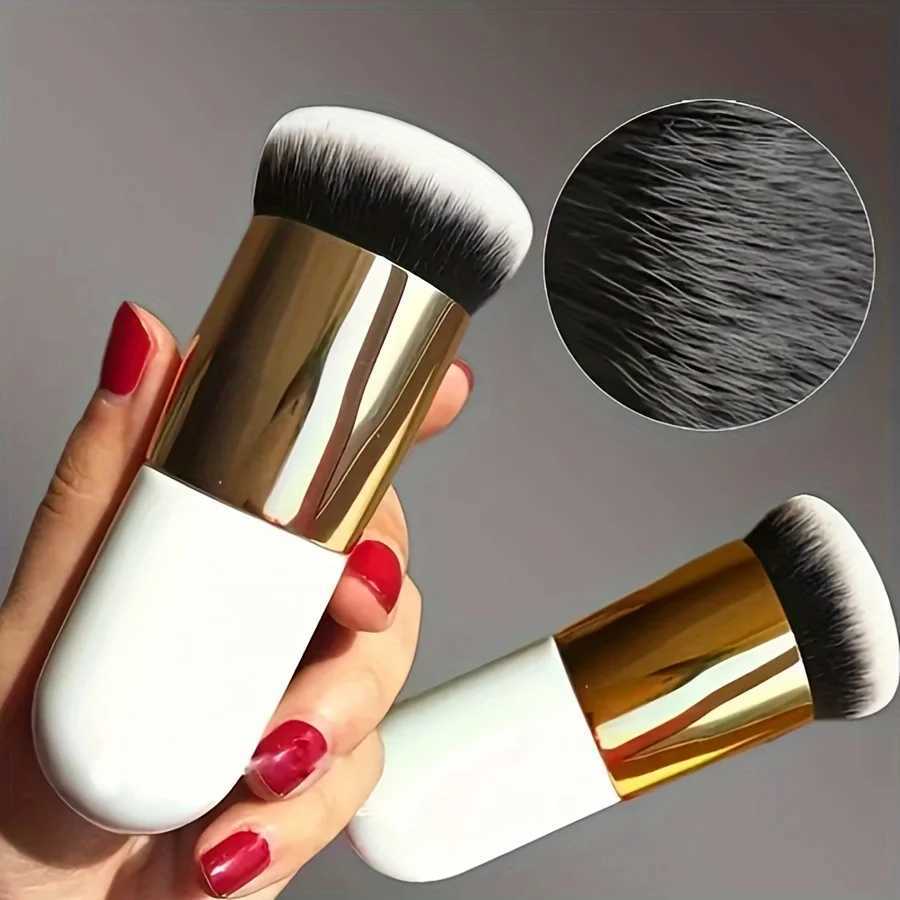 Professional Makeup Brush - Soft and dense nylon bristles ergonomic ABS handle suitable for foundation blush L251110
